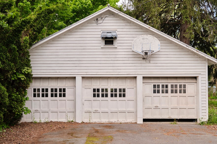 More Photos Of 267 Main St, Schoharie Hospitality For Sale