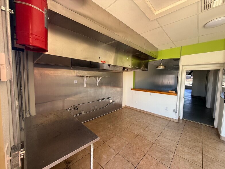 More Photos Of 16842 E Parkview Ave, Fountain Hills Restaurant For Lease