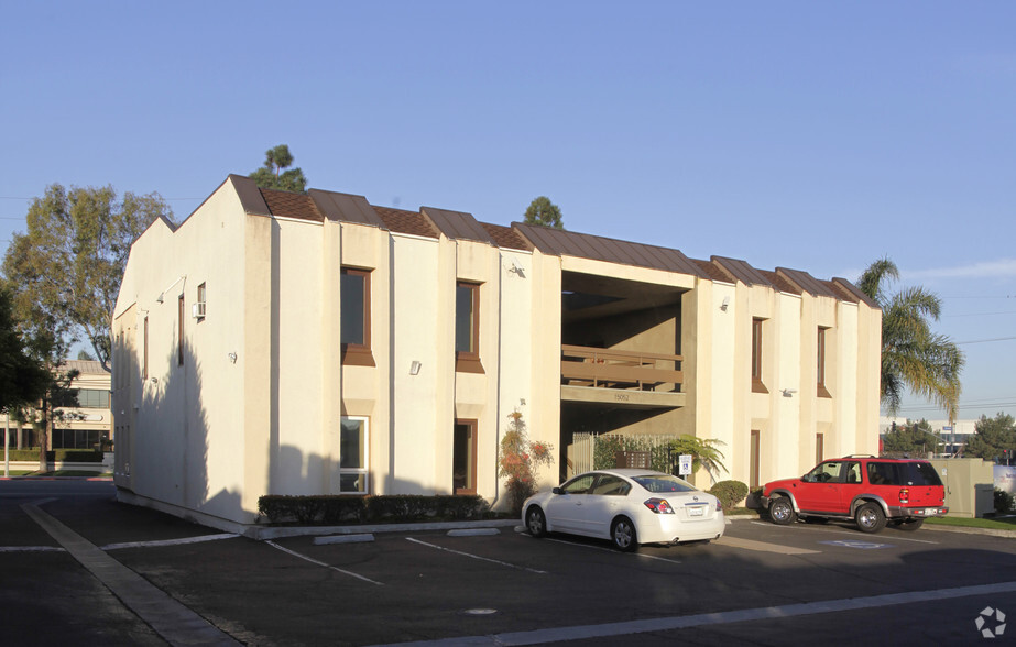 Primary Photo Of 15052 Springdale St, Huntington Beach Medical For Lease