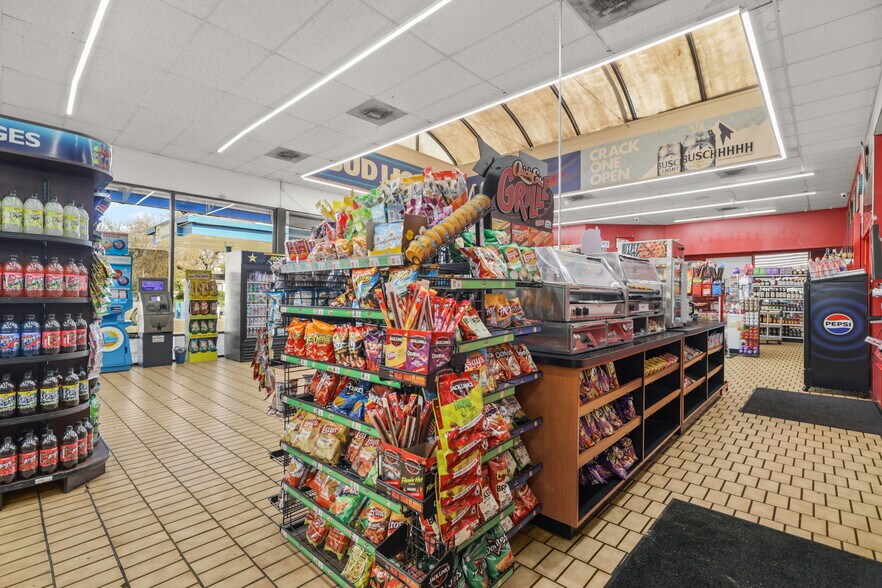 More Photos Of 1715 Walnut St, Red Bluff Service Station For Sale