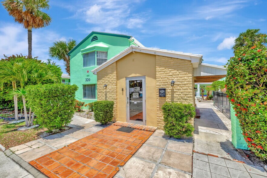 More Photos Of 320 N Federal Hwy, Lake Worth Hotel For Sale