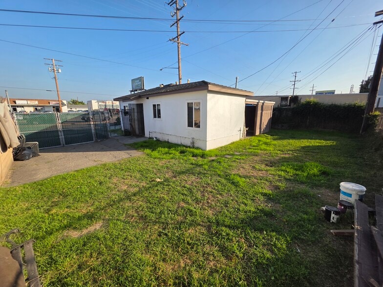 More Photos Of 8858 Flower St, Bellflower Freestanding For Sale