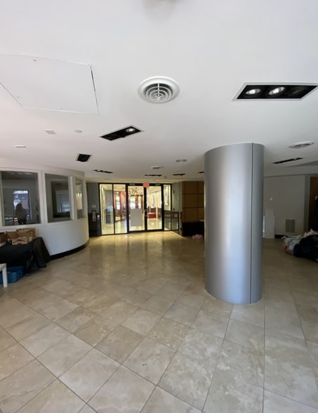 More Photos Of 186 Main St, Annapolis Storefront For Lease