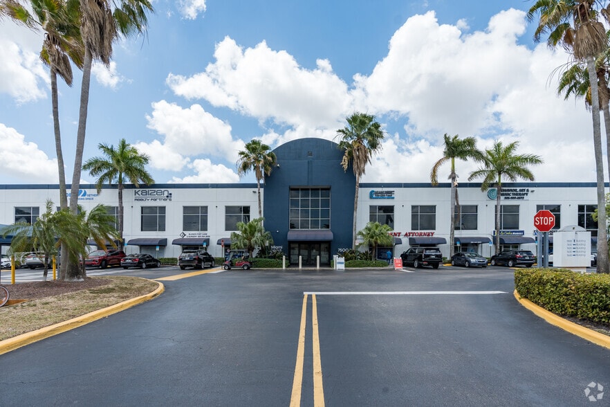 More Photos Of 7500 NW 25th St, Miami Office For Sale