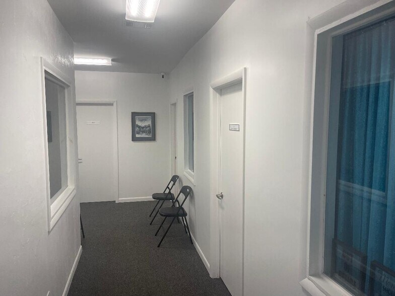 More Photos Of 1615 Ridgewood Ave, Holly Hill Loft Creative Space For Sale