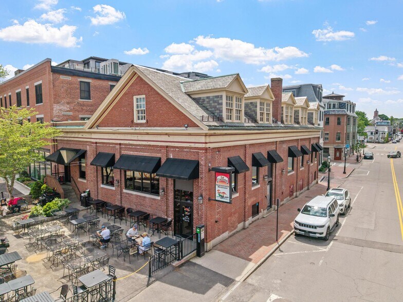 More Photos Of 172 Hanover St, Portsmouth Restaurant For Sale