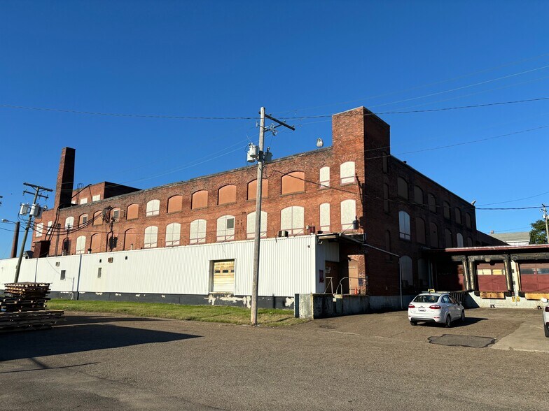 Primary Photo Of 732 Piedmont Ave, Canton Industrial For Sale