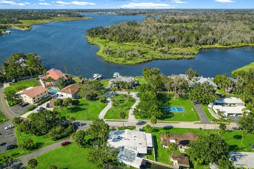 Primary Photo Of 421 NW 14th Pl, Crystal River Multifamily For Sale