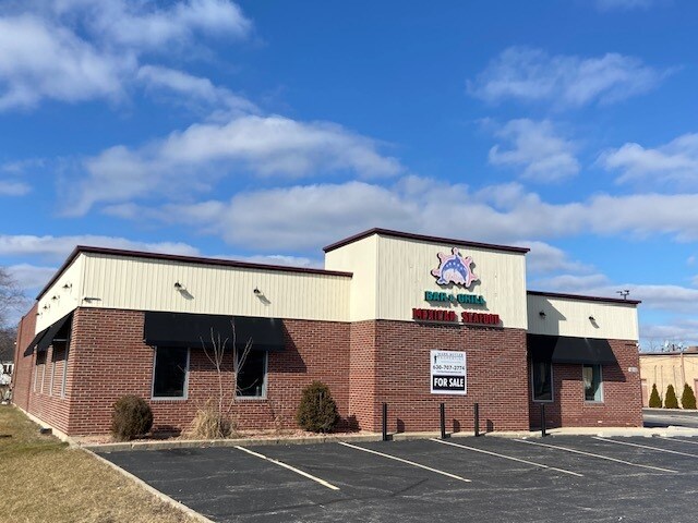 More Photos Of 6010 S Cass Ave, Westmont Restaurant For Sale