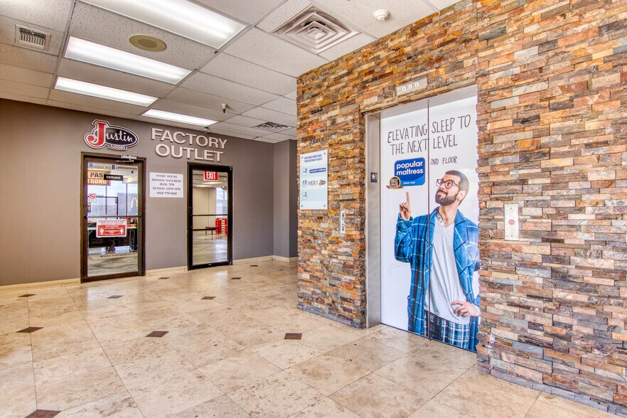 More Photos Of 7100 E Gateway Blvd, El Paso General Retail For Lease