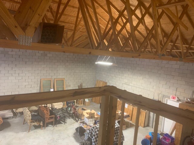 More Photos Of 3037 SW 3rd Ter, Okeechobee Showroom For Lease