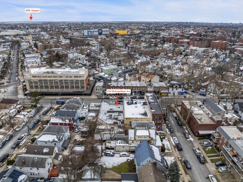 More Photos Of 12419 Metropolitan Ave, Kew Gardens General Retail For Lease