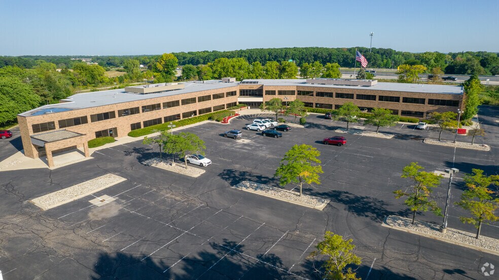 More Photos Of 6001 N Adams Rd, Bloomfield Hills Office For Lease