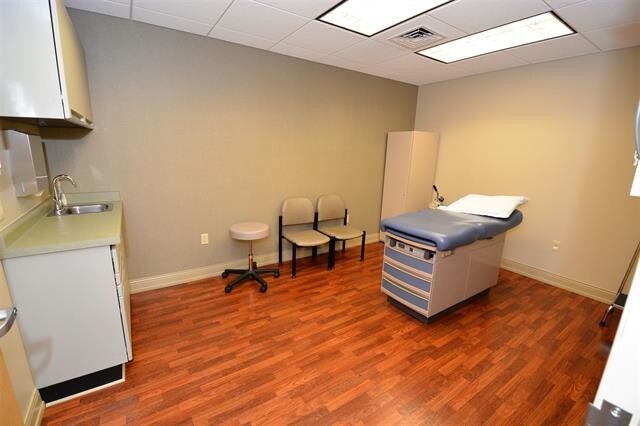 More Photos Of 7240 S US 231, Huntingburg Medical For Lease