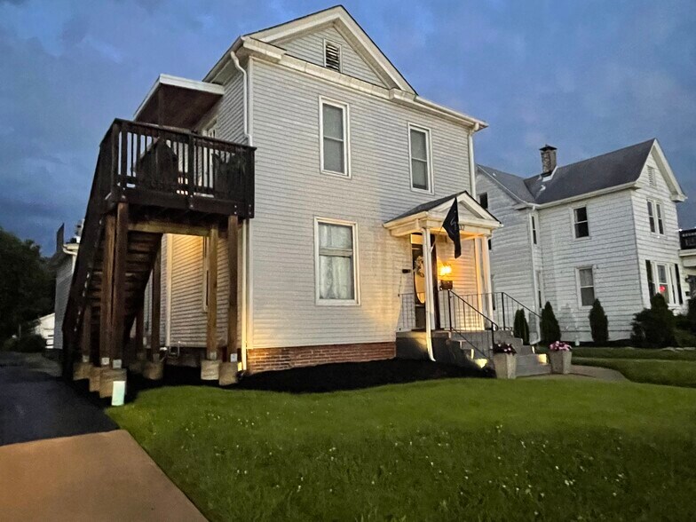 More Photos Of 232 S Buchanan St, Edwardsville Office Residential For Lease