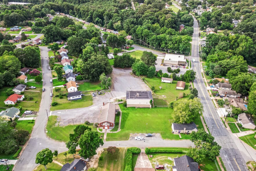More Photos Of 2925 S Main St, Winston-Salem Office For Sale