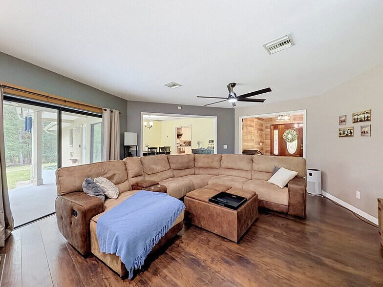 More Photos Of 26311 Willow St, Brooksville Specialty For Sale