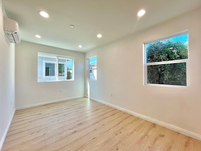 More Photos Of 938 E Sandra Ave, Arcadia Apartments For Sale