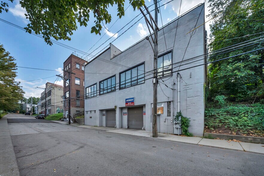More Photos Of 3559 Bigelow Blvd, Pittsburgh Service For Sale