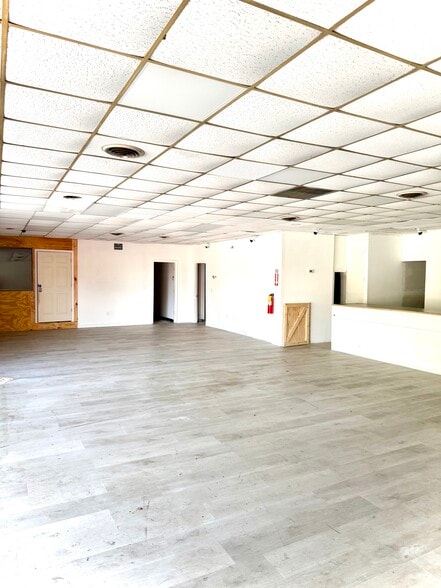 More Photos Of 3861 Washington Rd, East Point General Retail For Lease