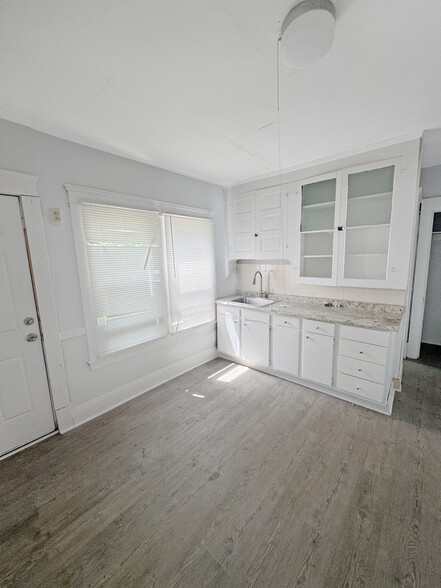 More Photos Of 1156 Carl Ave, Cleveland Apartments For Sale