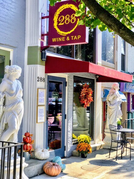 More Photos Of 288 Lark St, Albany Restaurant For Sale