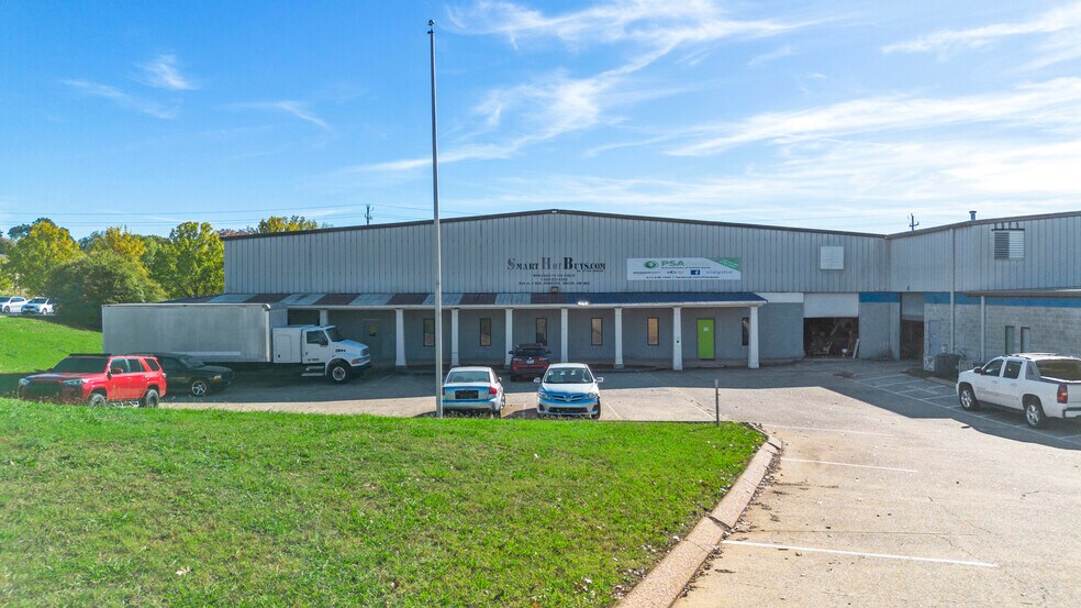 More Photos Of 6130 Preservation Dr, Chattanooga Light Distribution For Sale