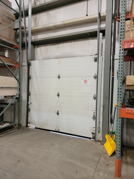 More Photos Of 85-101 Katrine Ln, Lake Katrine Warehouse For Lease