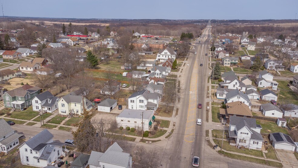 More Photos Of 404 N West Ave, Freeport Office For Sale