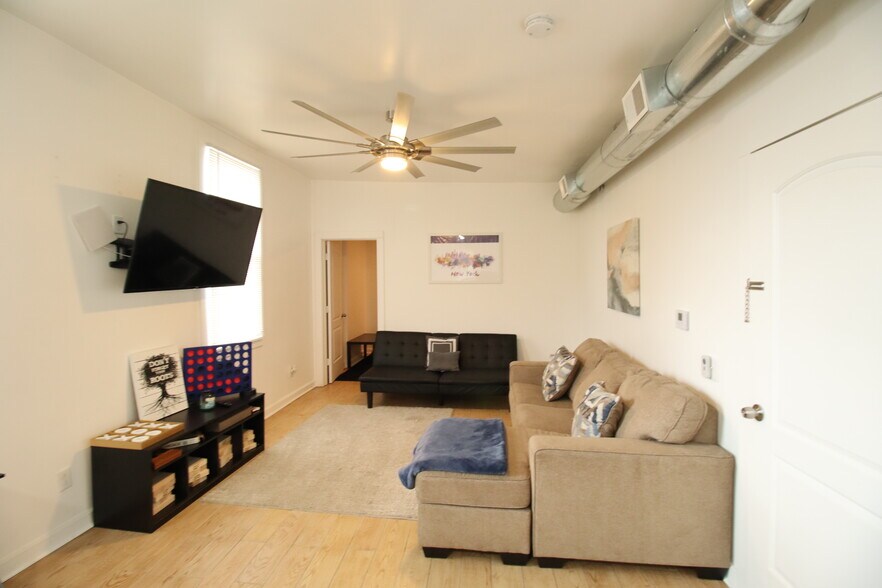 More Photos Of 238-240 South Ave, Rochester Storefront For Sale