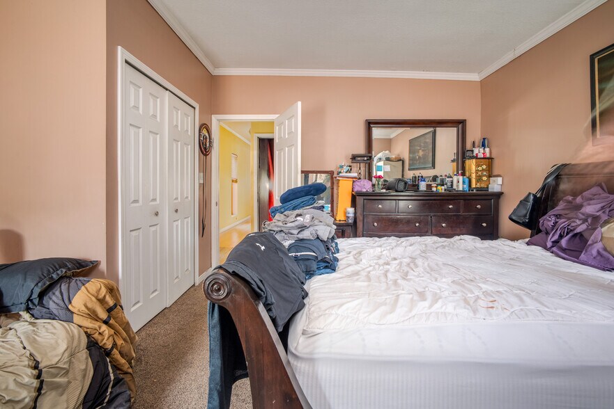 More Photos Of 20785 Orchard Lake Rd, Farmington Hills Warehouse For Sale