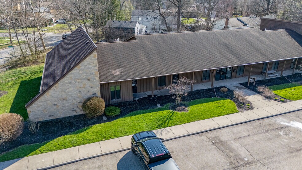 More Photos Of 2641 Oakstone Dr, Columbus Office For Lease