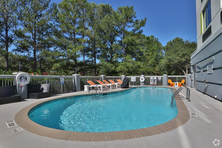 More Photos Of 217 Lanneau Ct, Columbia Hotel For Sale