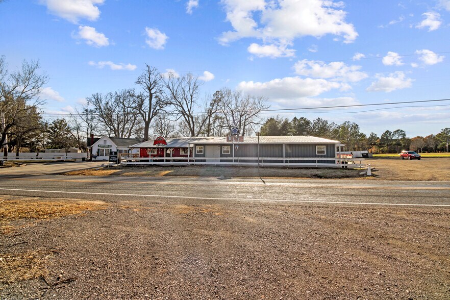 More Photos Of 1450 FM 279, Ben Wheeler Restaurant For Sale