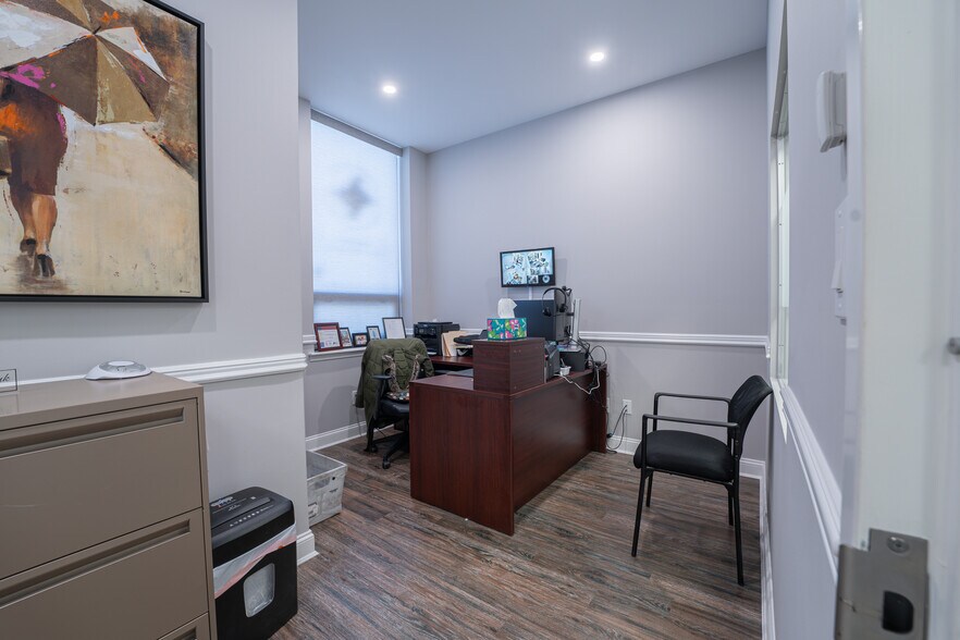 More Photos Of 152 Islip Ave, Islip Medical For Sale