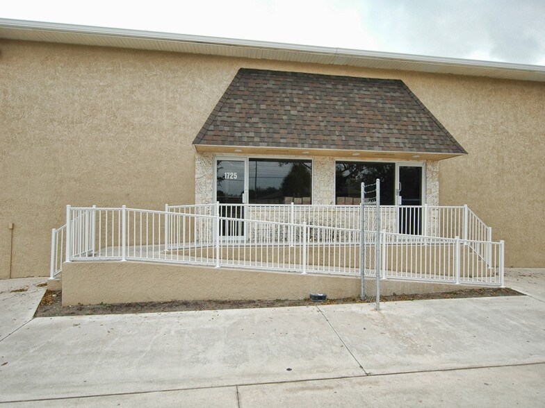 More Photos Of 1733 SW Biltmore St, Port Saint Lucie Warehouse For Sale