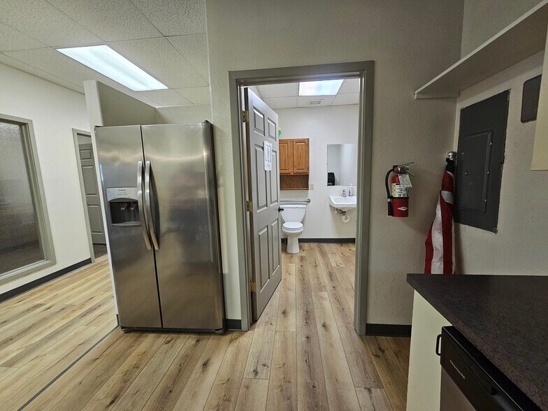 More Photos Of 637 North Ave, Grand Junction Office For Lease