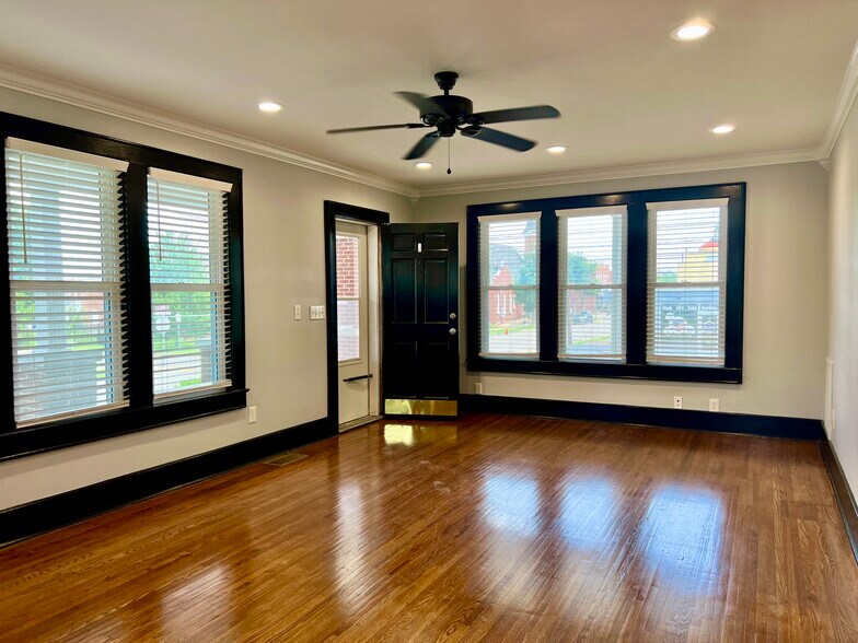 More Photos Of 103 N High St, Franklin Office Residential For Sale