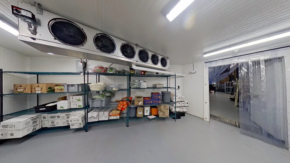 More Photos Of 203 Egel Ave, Middlesex Flex For Sale