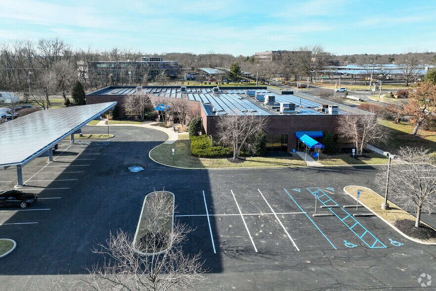 More Photos Of 813 East Gate Dr, Mount Laurel Office For Lease