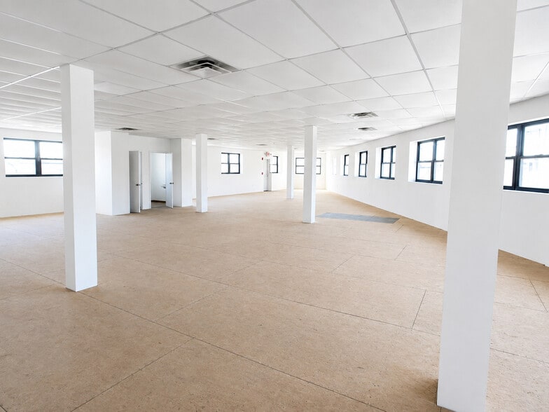 More Photos Of 106 Somerset St, Garfield Office For Sale