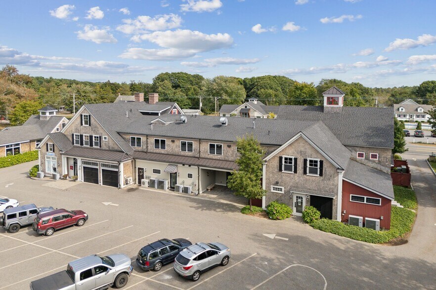 More Photos Of 2178 Post Rd, Wells Restaurant For Lease