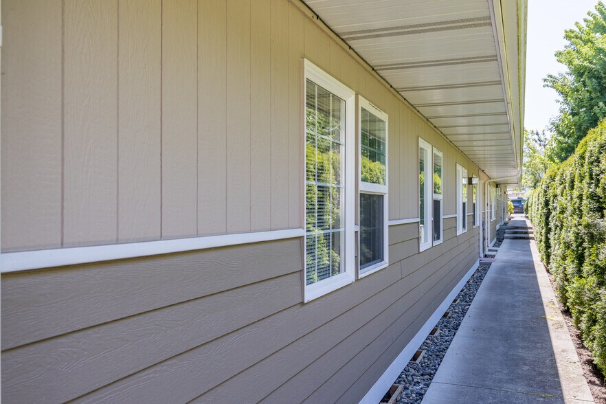 More Photos Of 530 W Fir St, Sequim Medical For Lease