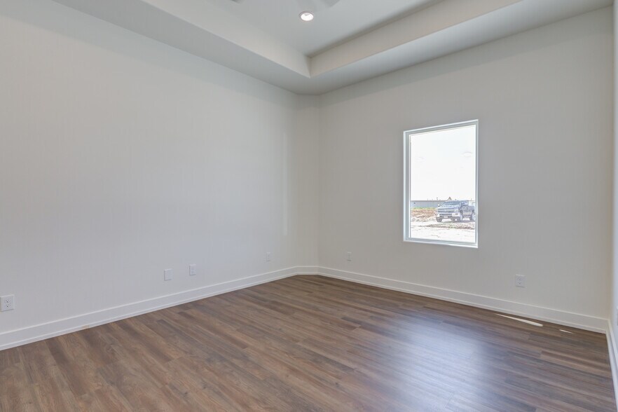 More Photos Of 11419 CR 2220, Lubbock Warehouse For Sale