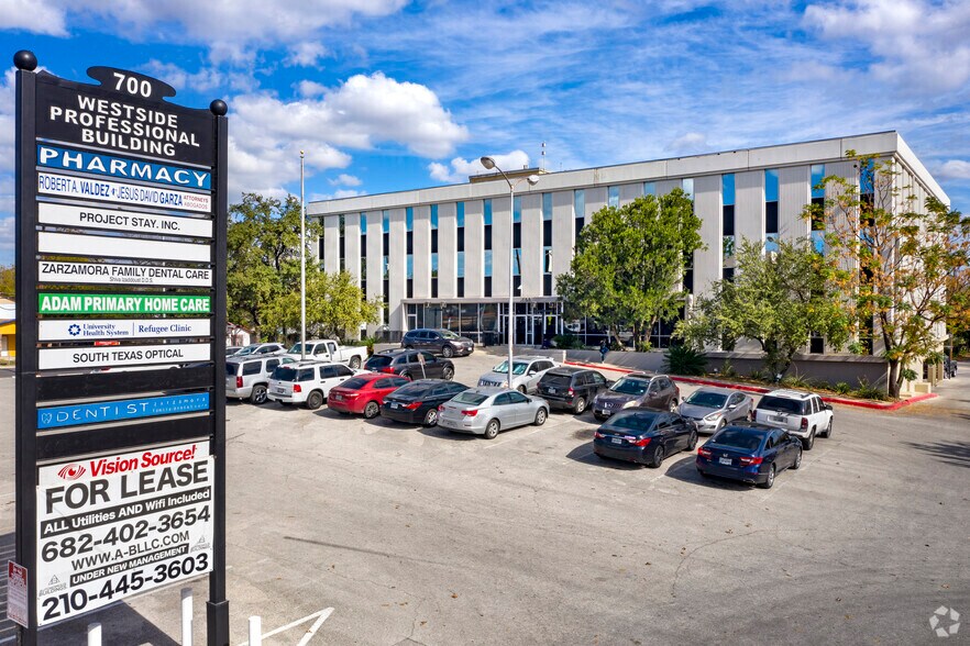 More Photos Of 700 S Zarzamora St, San Antonio Office For Sale