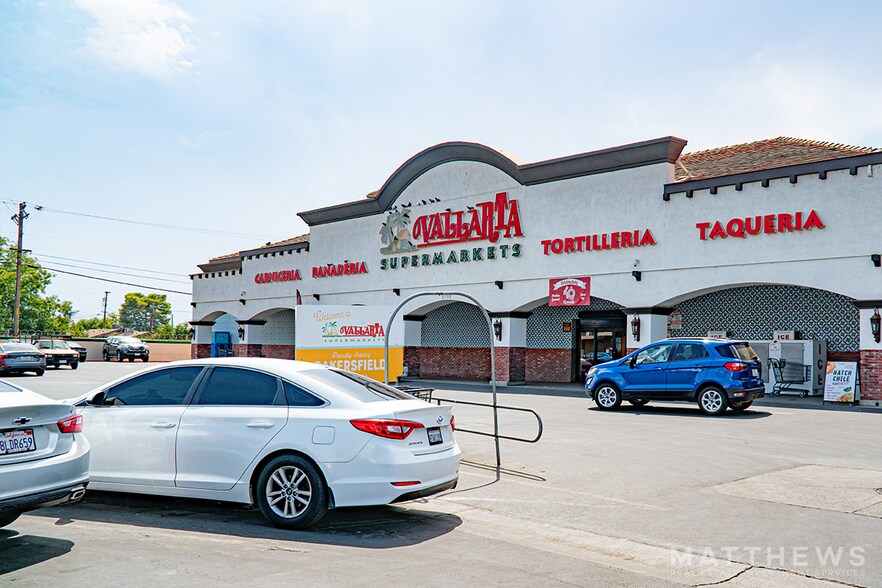 Primary Photo Of 2705 S H St, Bakersfield Supermarket For Sale