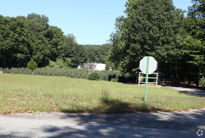 More Photos Of 11 Bunker Hill Rd, Andover Warehouse For Sale