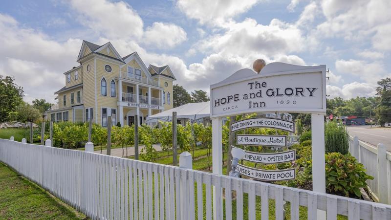 More Photos Of 65 Tavern Rd, Irvington Hotel For Sale