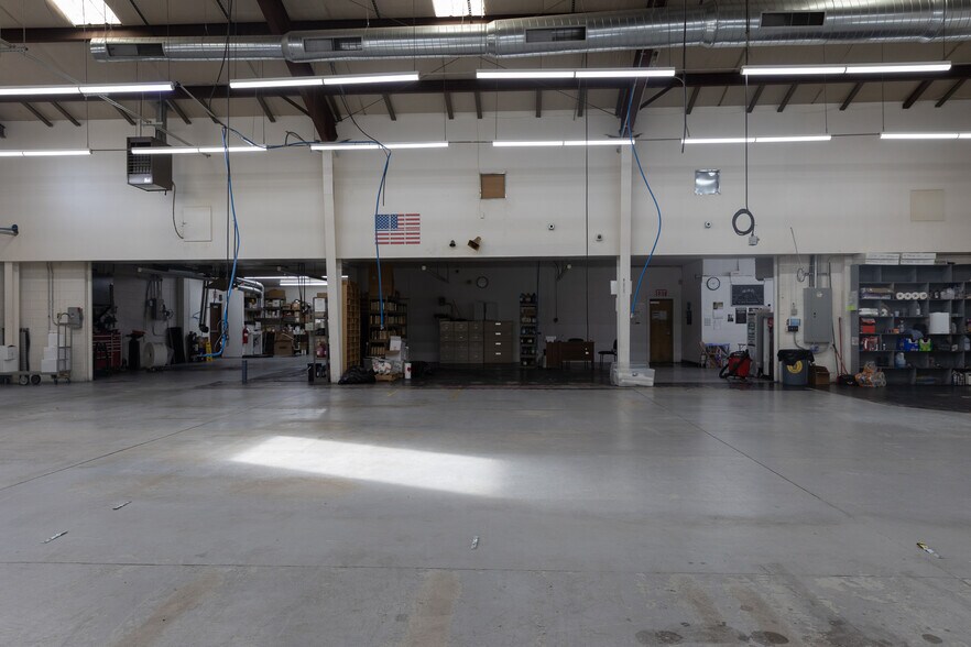 More Photos Of 6390 N Broadway, Denver Manufacturing For Lease