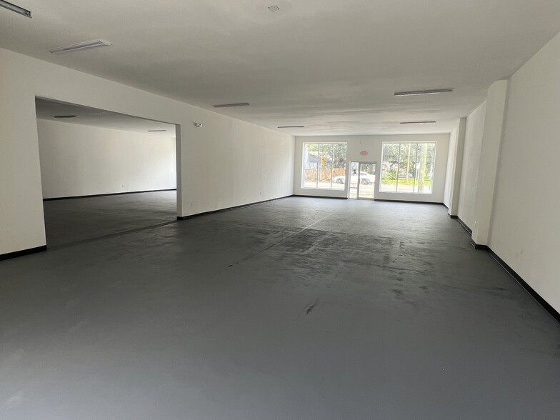 More Photos Of 1044-1050 Cassat Ave, Jacksonville Storefront For Sale